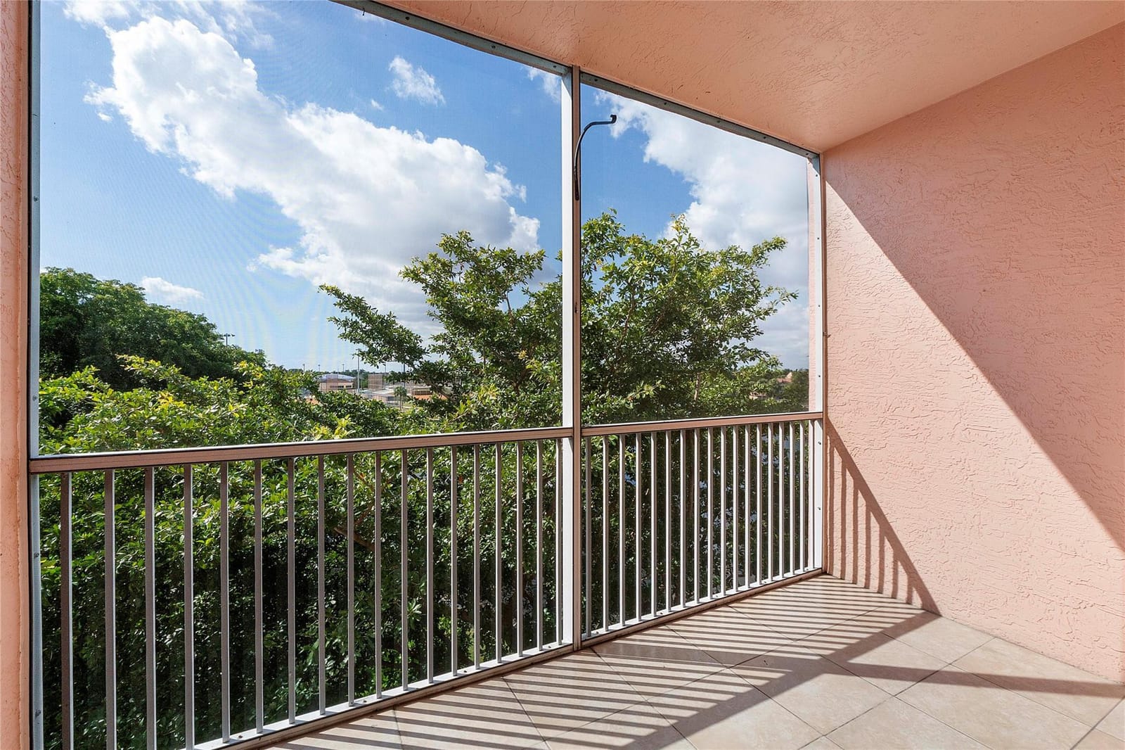 7765 Yardley Drive 403, Fort Lauderdale, FL 33321 photo 14