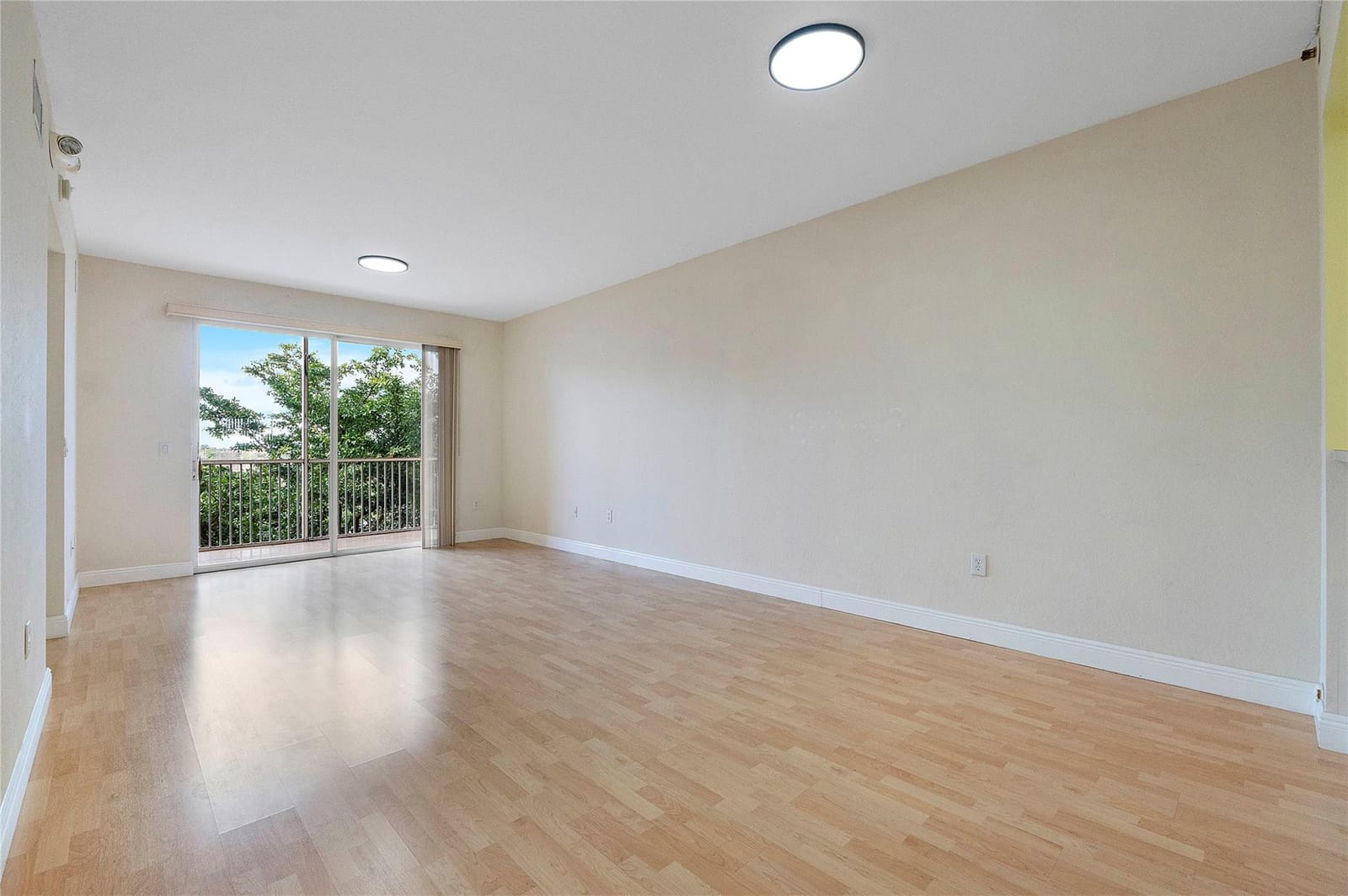 7765 Yardley Drive 403 — photo 5