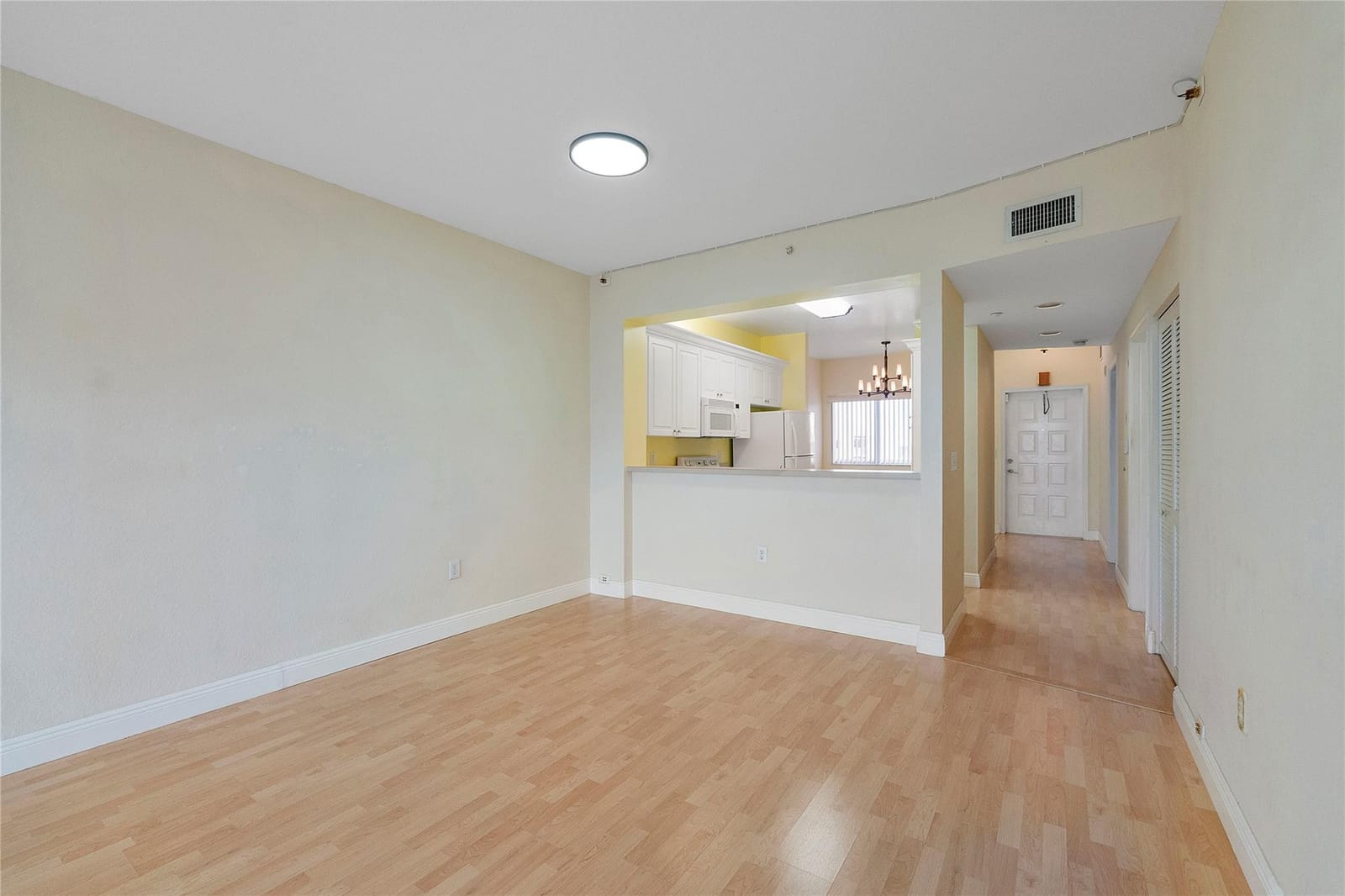 7765 Yardley Drive 403 — photo 6