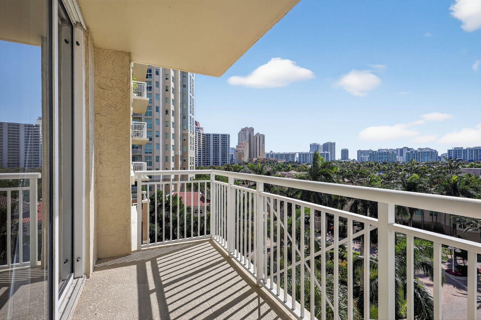 19501 W Country Club Drive 605, Aventura, FL 33180 photo 18