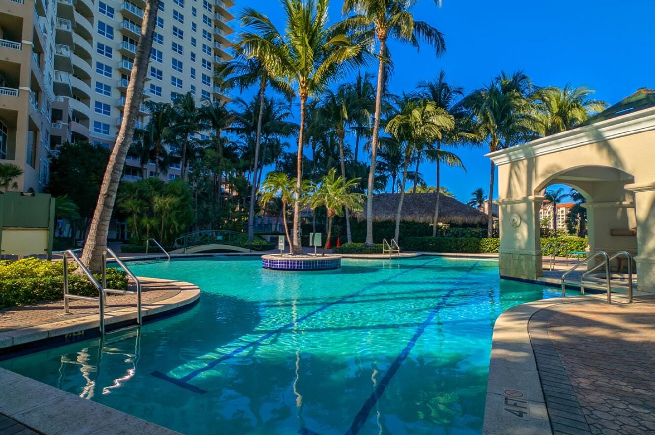19501 W Country Club Drive 605, Aventura, FL 33180 photo 26