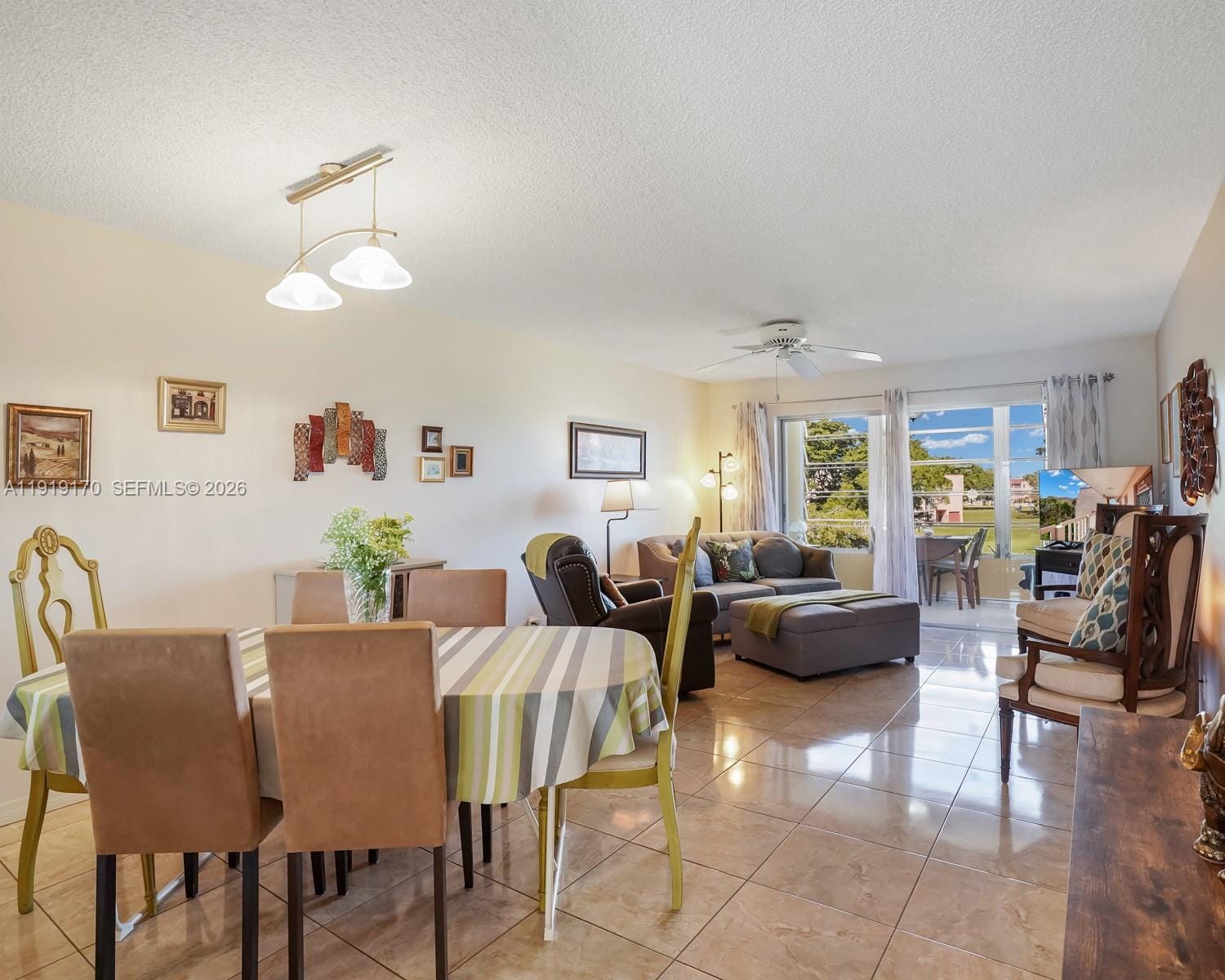 9401 Sunrise Lakes Boulevard 302, Sunrise, FL 33322 photo 2