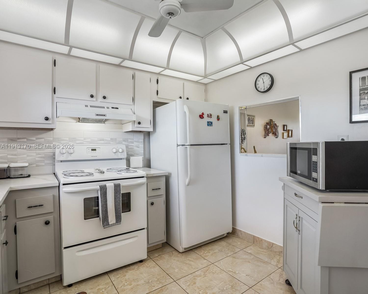 9401 Sunrise Lakes Boulevard 302, Sunrise, FL 33322 photo 18