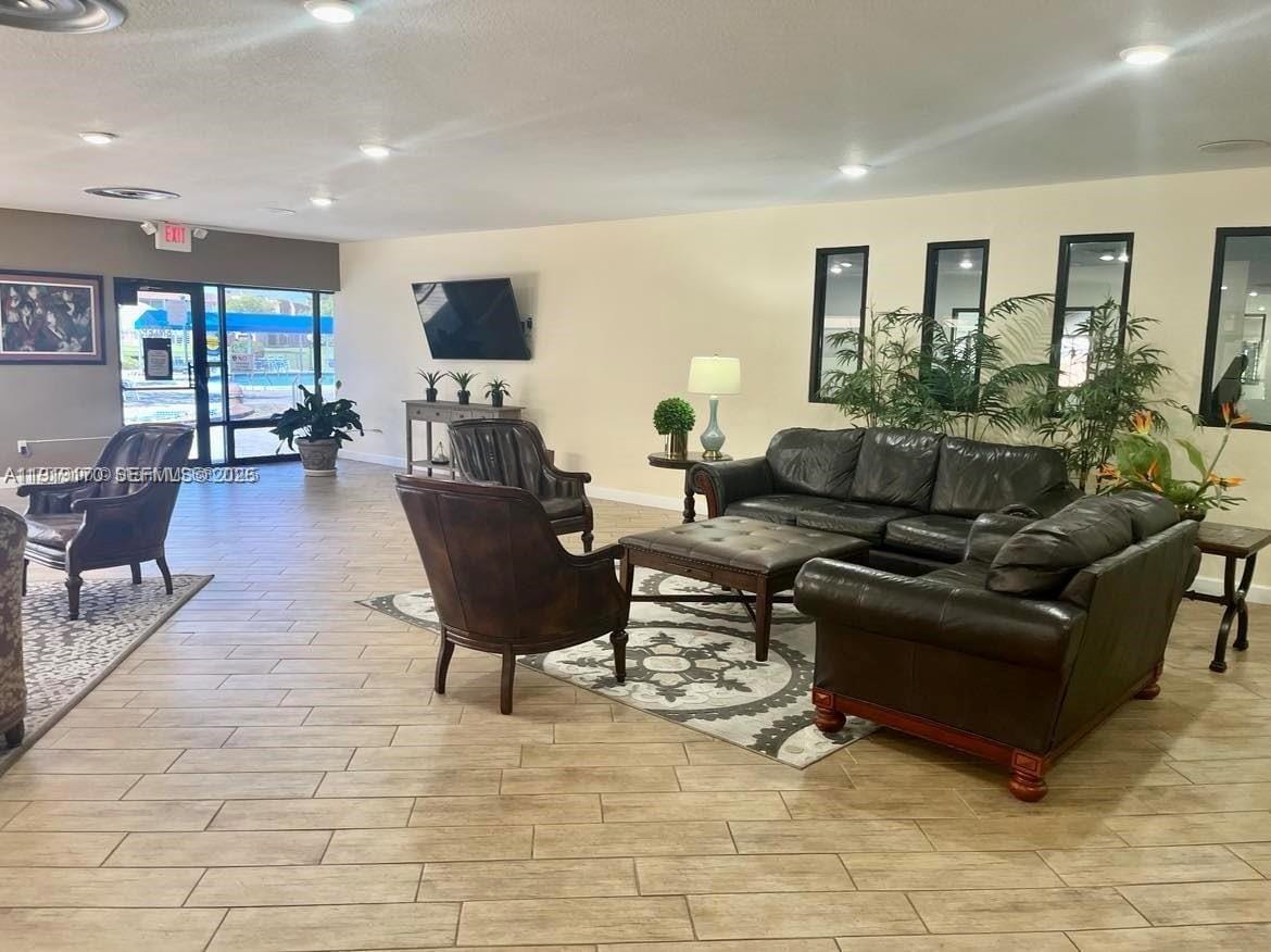 9401 Sunrise Lakes Boulevard 302, Sunrise, FL 33322 photo 30