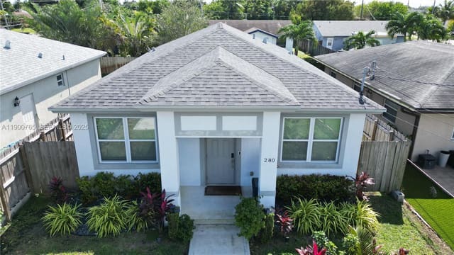 280 NE 35th Street, sold in Harlem Add, Oakland Park, FL