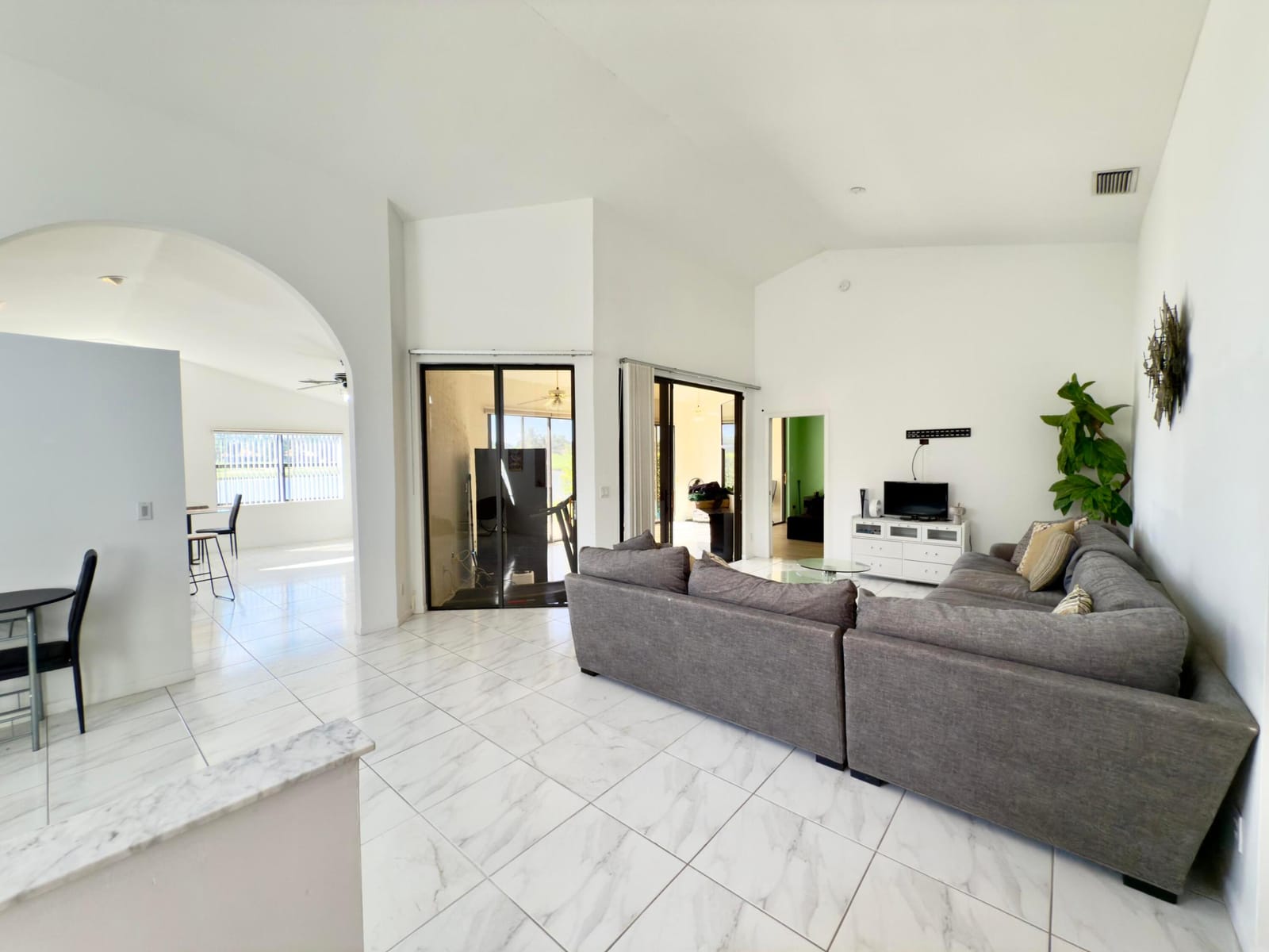 8491 Heather Place — photo 6