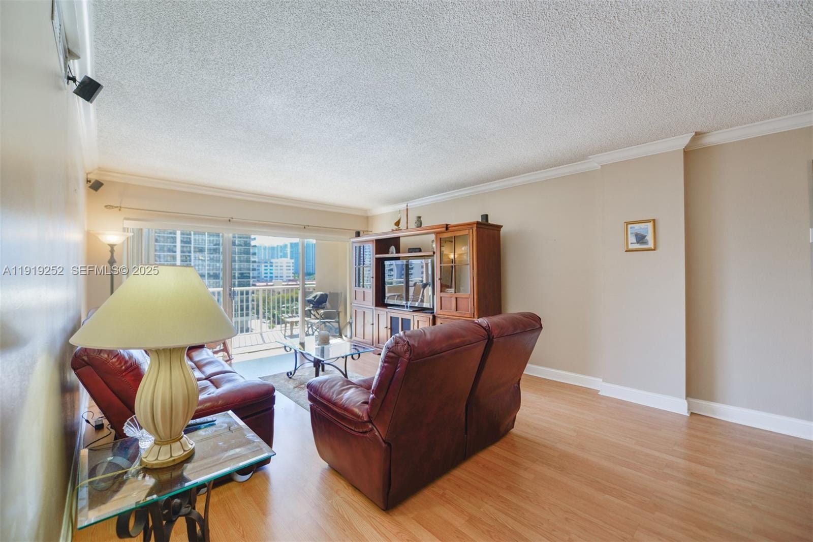 1985 S Ocean Drive 6J — photo 3