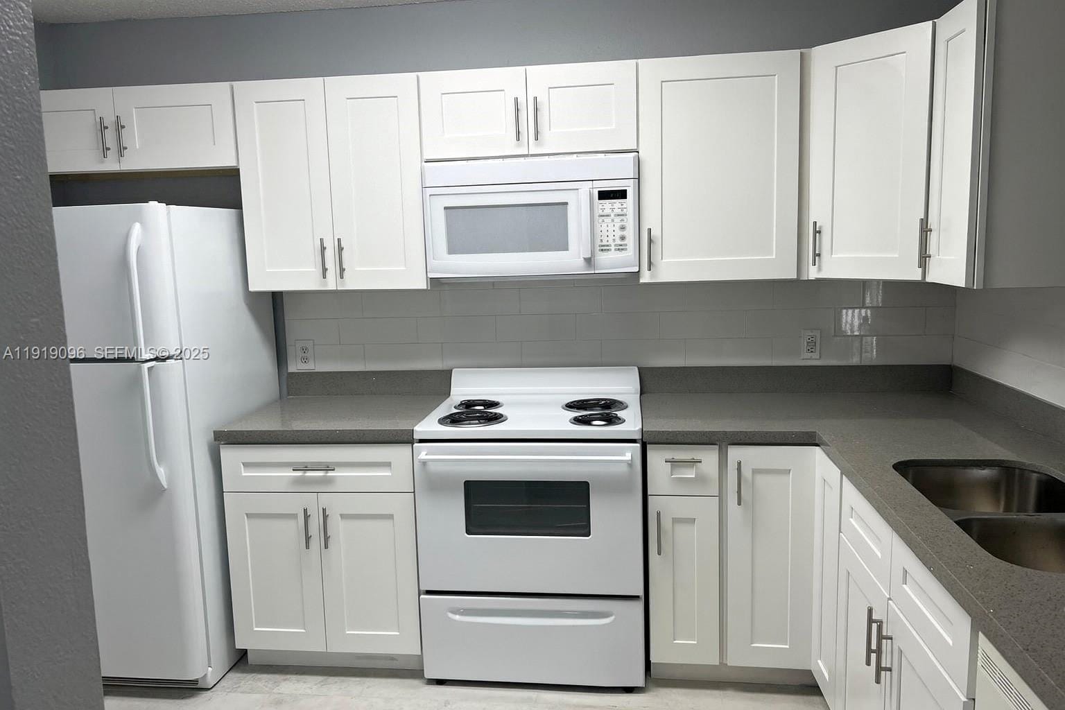 11205 W Atlantic Boulevard 203, Coral Springs, FL 33071 photo 2