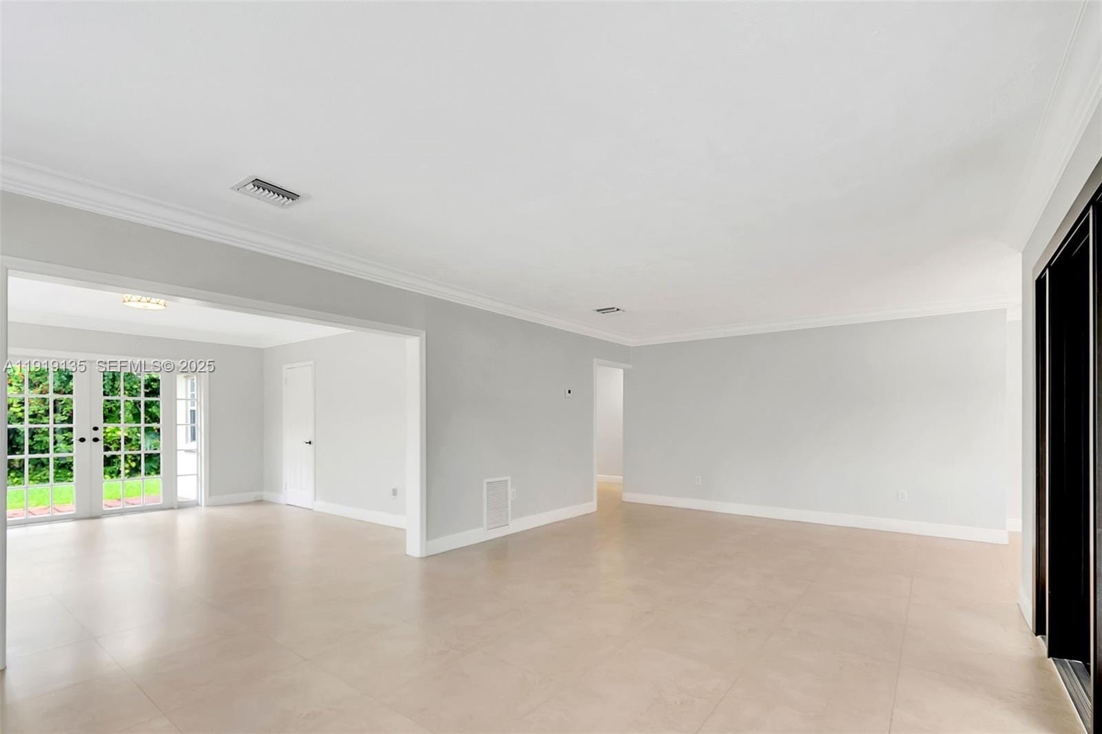 516 Gerona Avenue, Coral Gables, FL 33146 photo 2