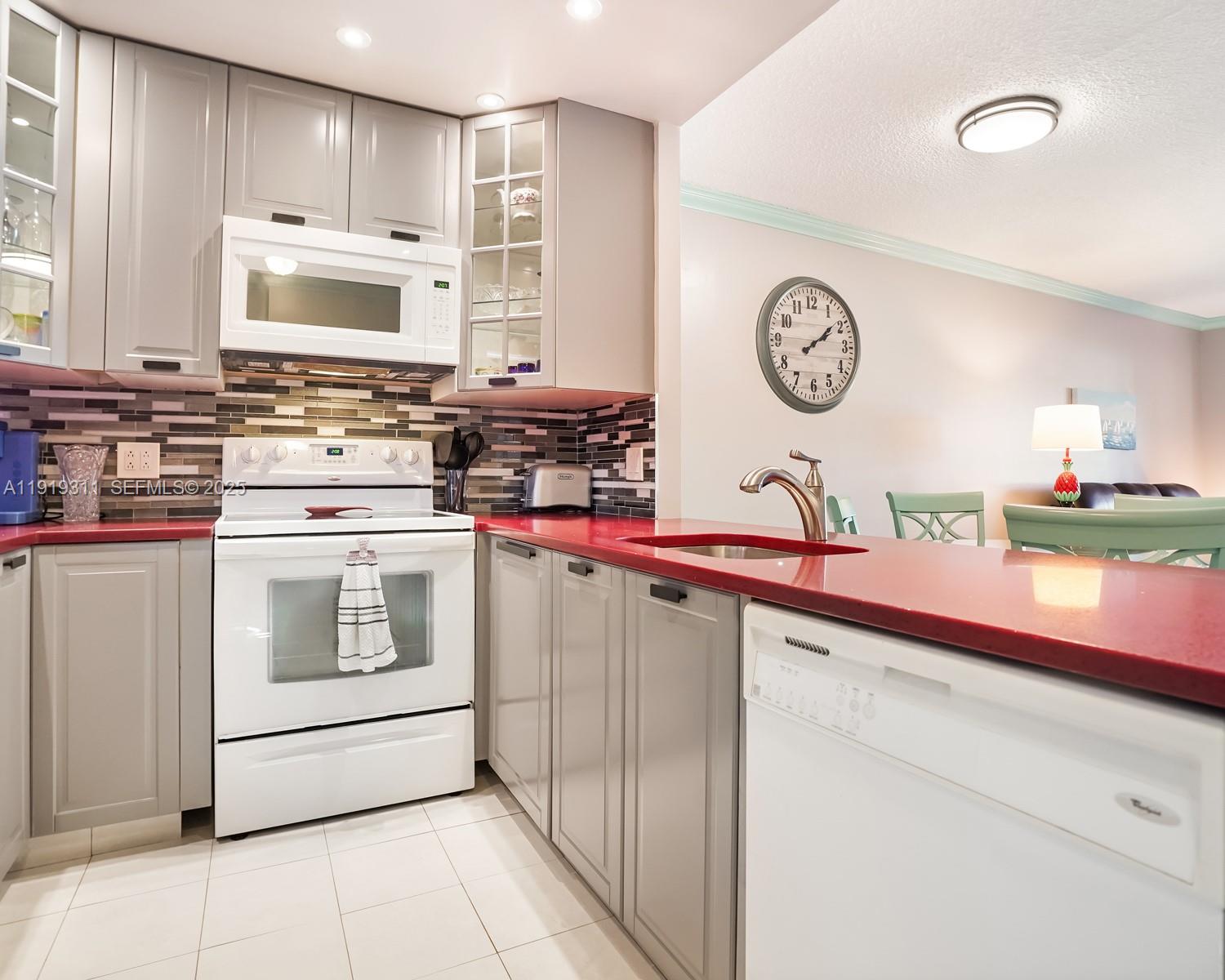 4705 NW 35th Street 616, Lauderdale Lakes, FL 33319, Lauderdale Lakes