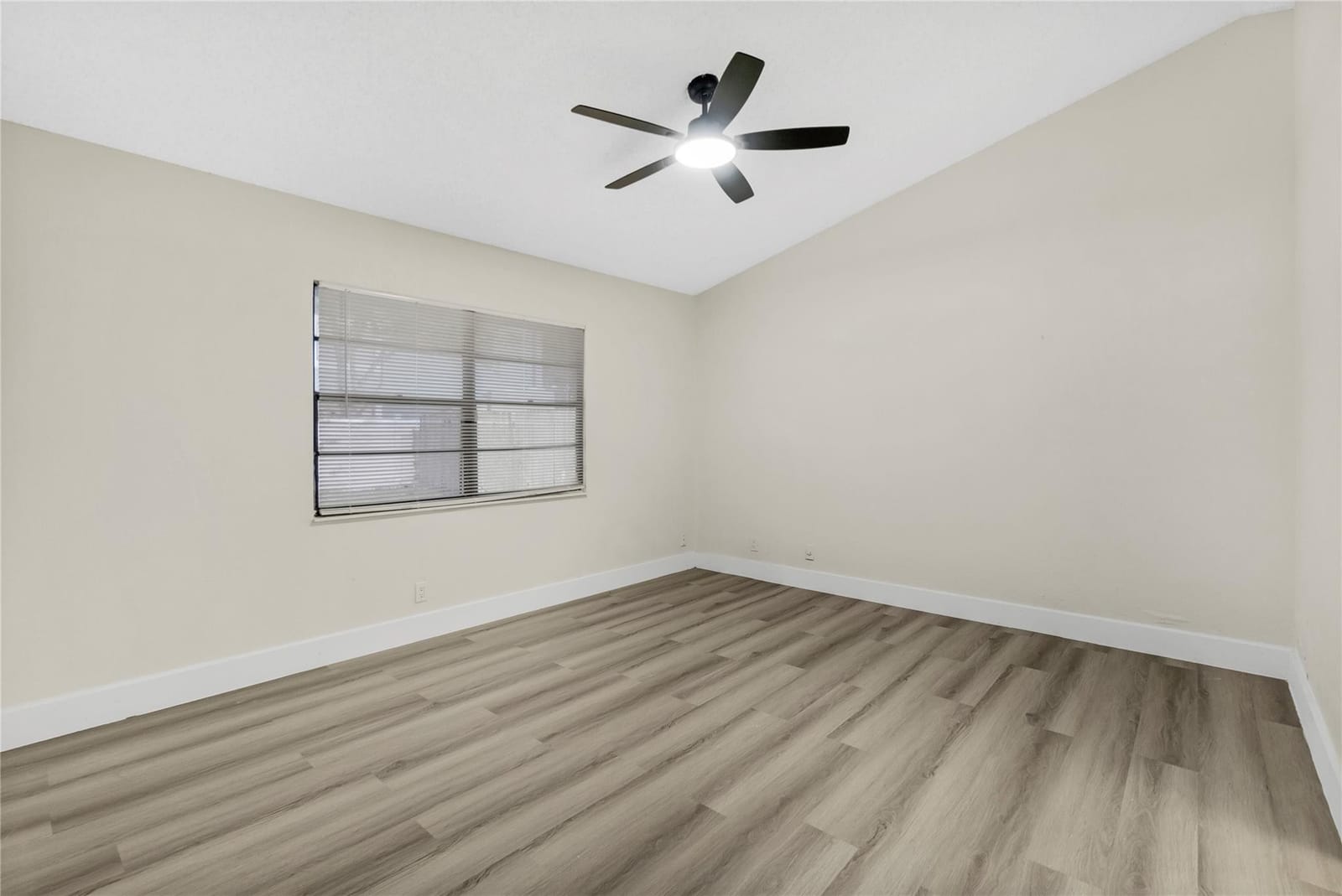 1312 SW 75th Avenue, North Lauderdale, FL 33068 photo 9