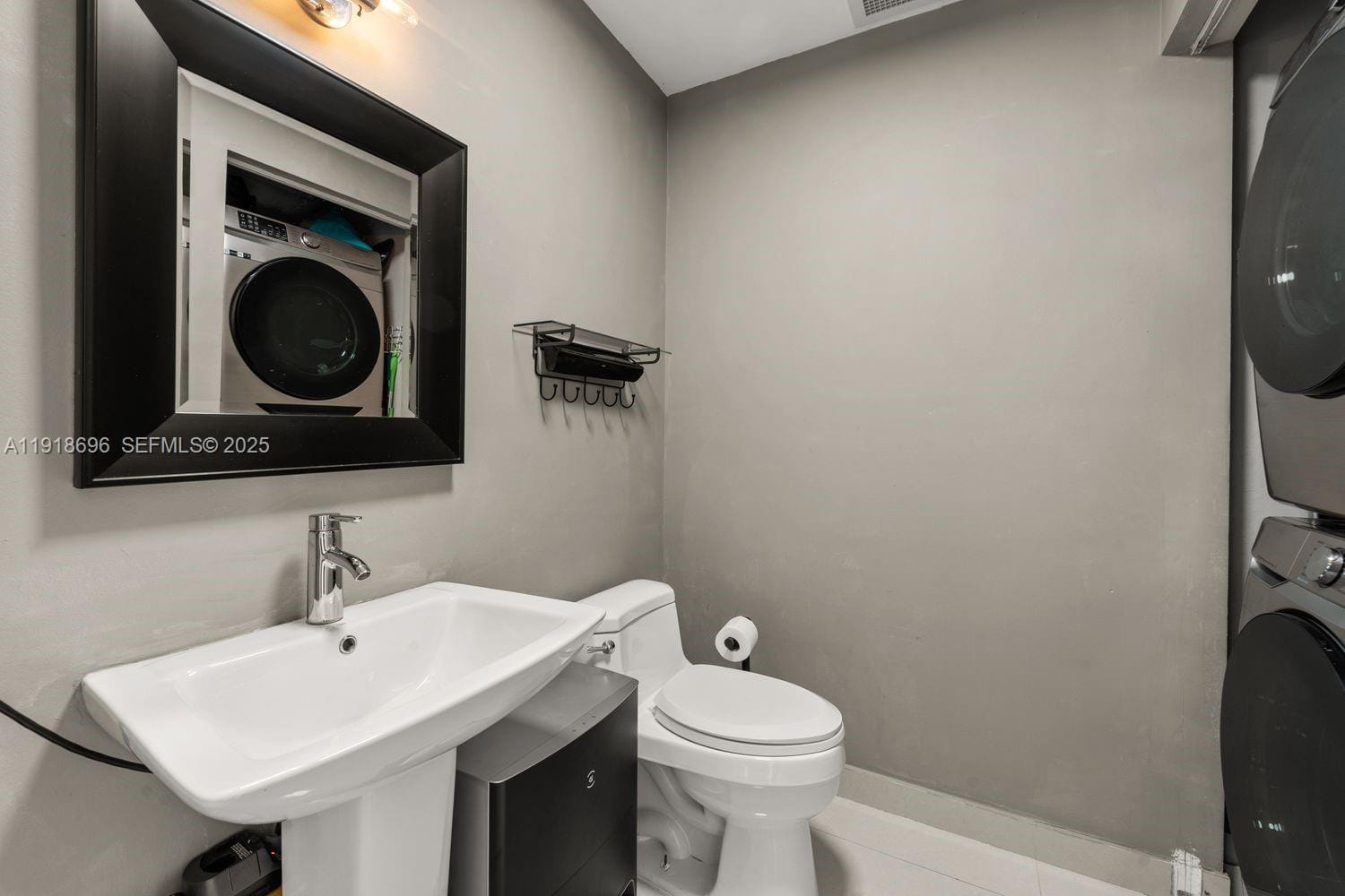 3470 E Coast Avenue H0402, Miami, FL 33137 photo 9