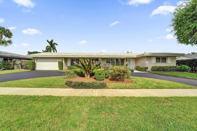 5011 Madison Street, Hollywood, FL 33021