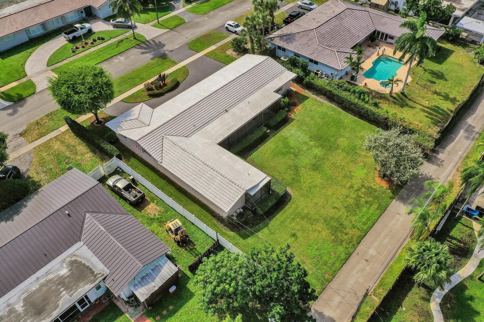 5011 Madison Street, Hollywood, FL 33021 photo 8