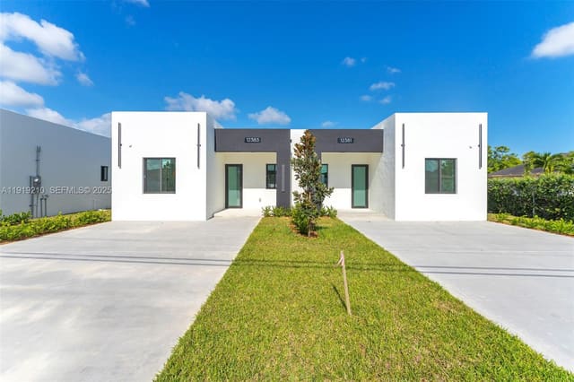12383 SW 220 Street, sold in Oak Shire Homes, Miami, FL