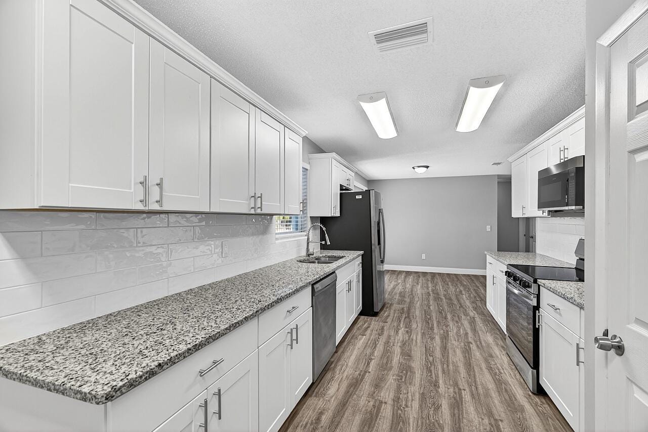 56 1st Court SW — photo 11