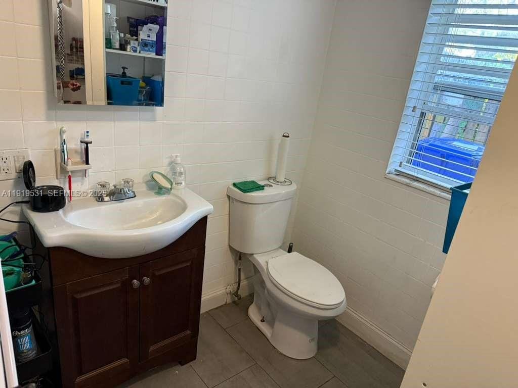 390 NE 30th Street, Pompano Beach, FL 33064 photo 9