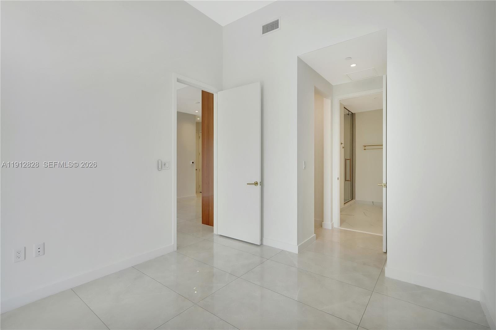 2655 S Bayshore Drive 405, Miami, FL 33133 photo 16