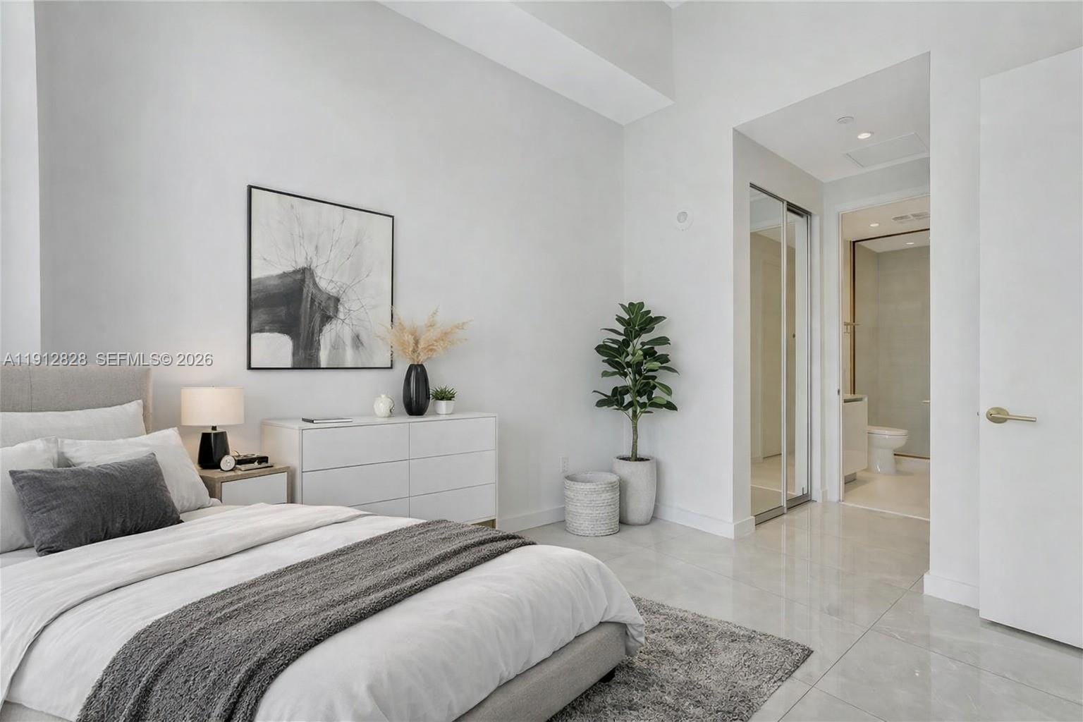 2655 S Bayshore Drive 405 — photo 7