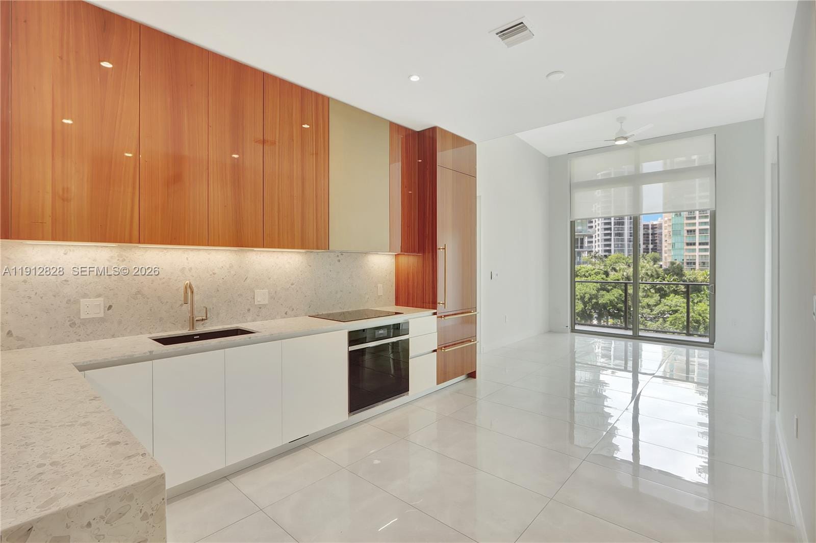 2655 S Bayshore Drive 405 — photo 8