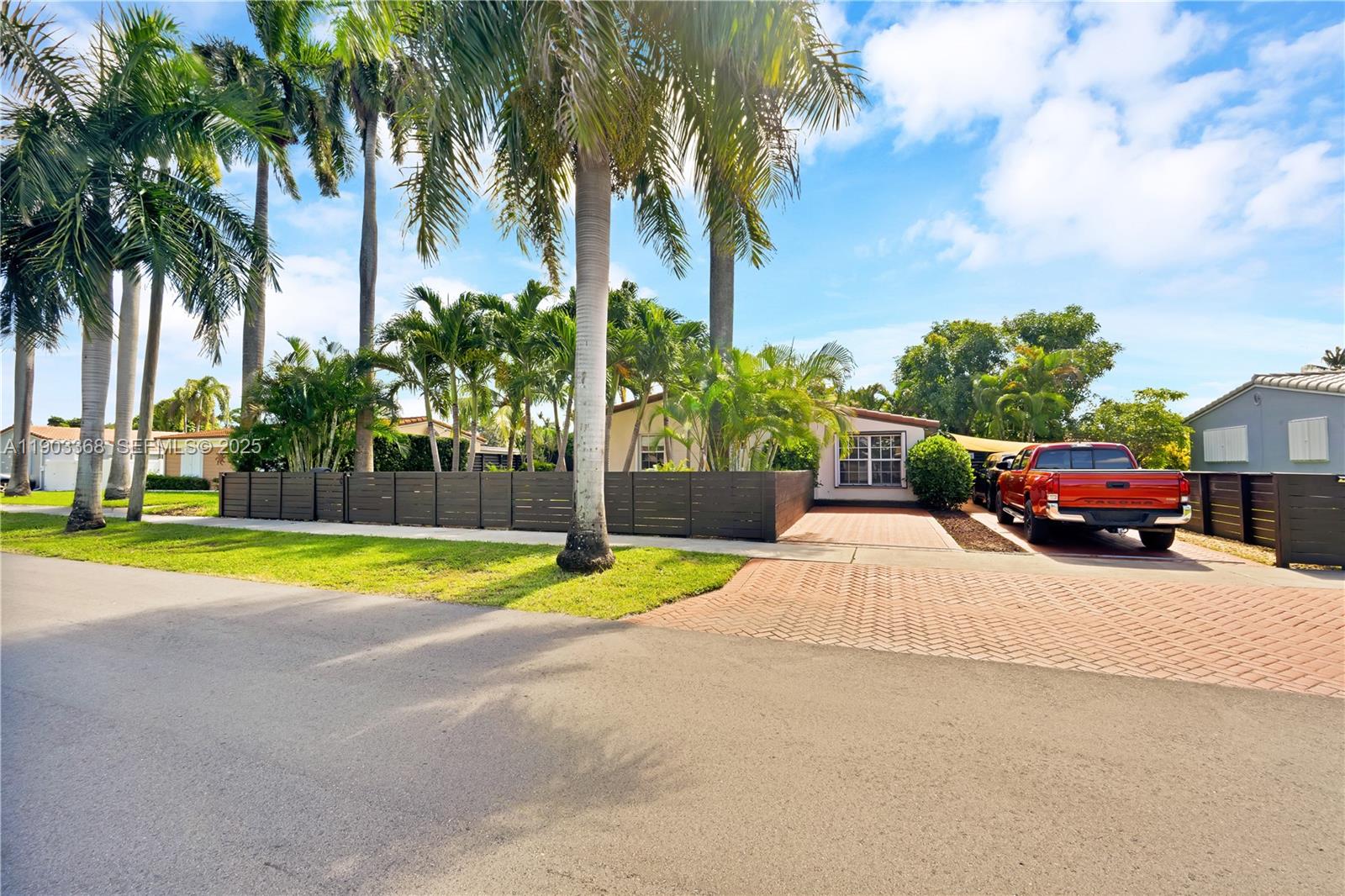 818 NE 3rd Street, Hallandale Beach, FL 33009, Hallandale Beach