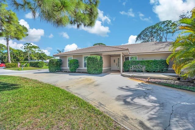 5163 SW Landing Creek Drive, sold in River Landing, Palm City, FL