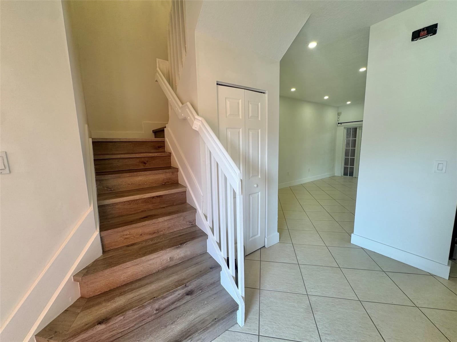 1007 NW 100th Avenue 1007, Pembroke Pines, FL 33024 photo 6