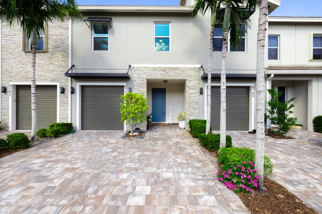 8793 Via Mar Rosso, sold in Town Commons, Lake Worth, FL