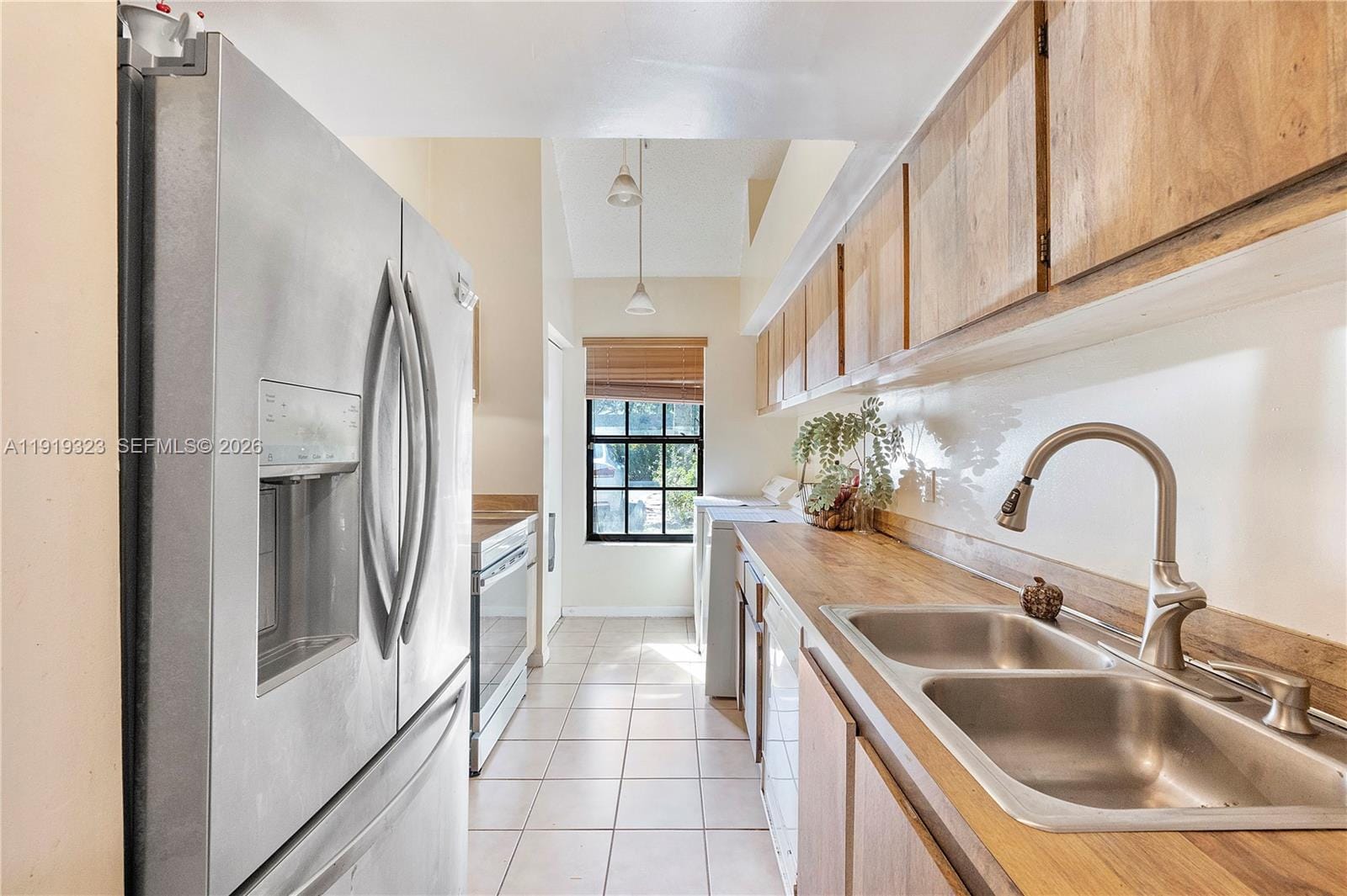 3413 S Atlanta Drive 3413, Hollywood, FL 33021 photo 11
