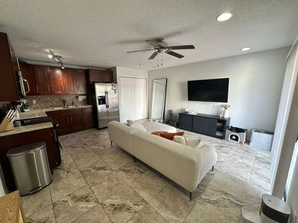 637 Executive Center Drive N 203, West Palm Beach, FL 33401 photo 14