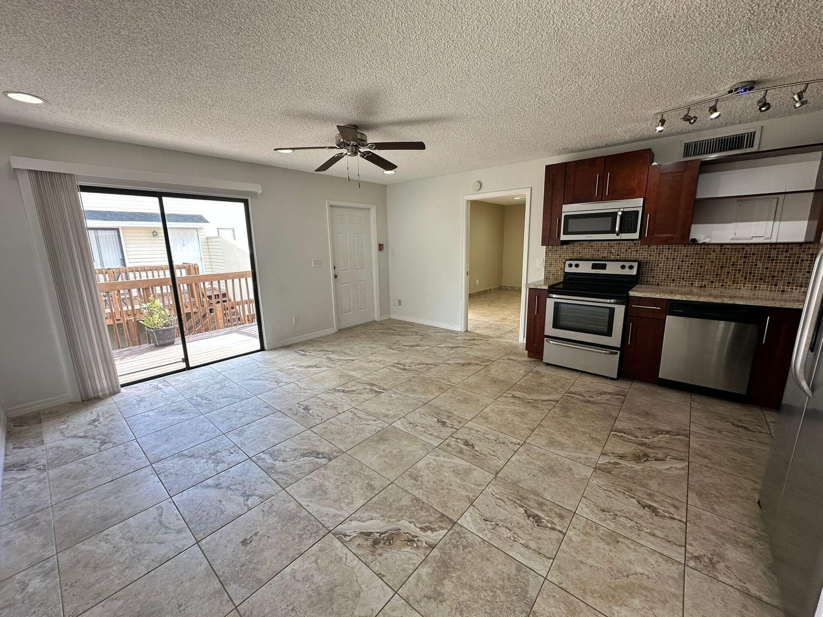 637 Executive Center Drive N 203, West Palm Beach, FL 33401 photo 17