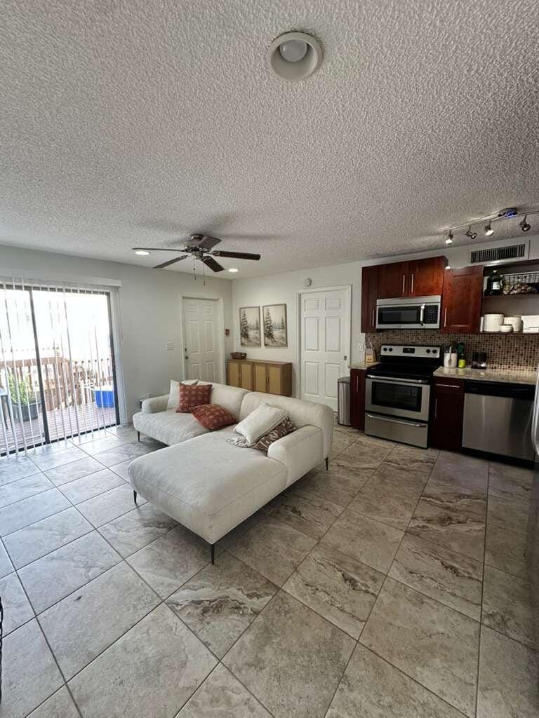 637 Executive Center Drive N 203, West Palm Beach, FL 33401 photo 19