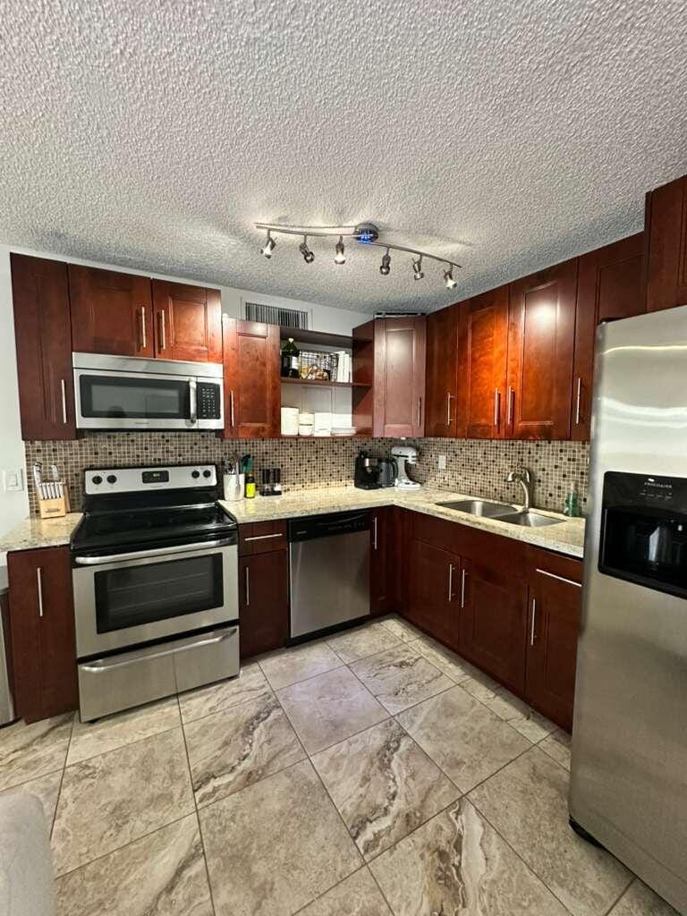 637 Executive Center Drive N 203, West Palm Beach, FL 33401 photo 23
