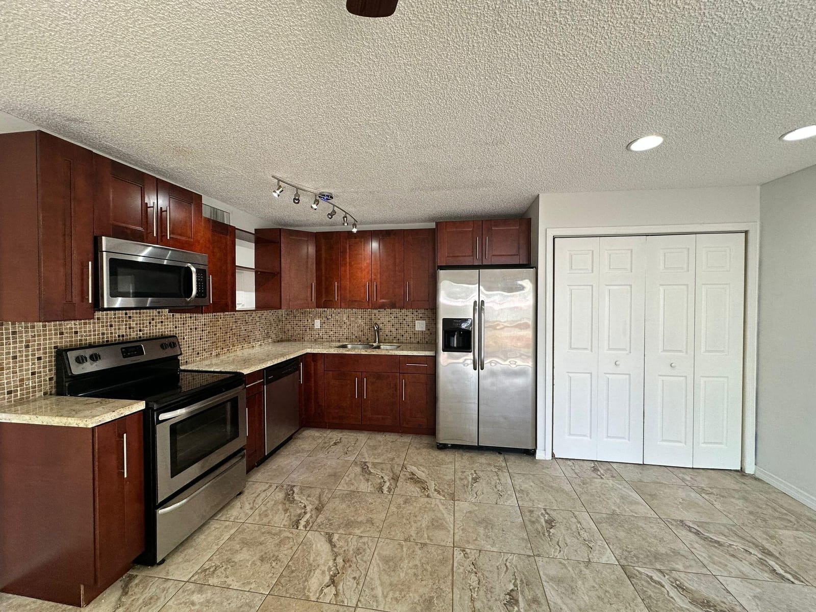 637 Executive Center Drive N 203, West Palm Beach, FL 33401 photo 25