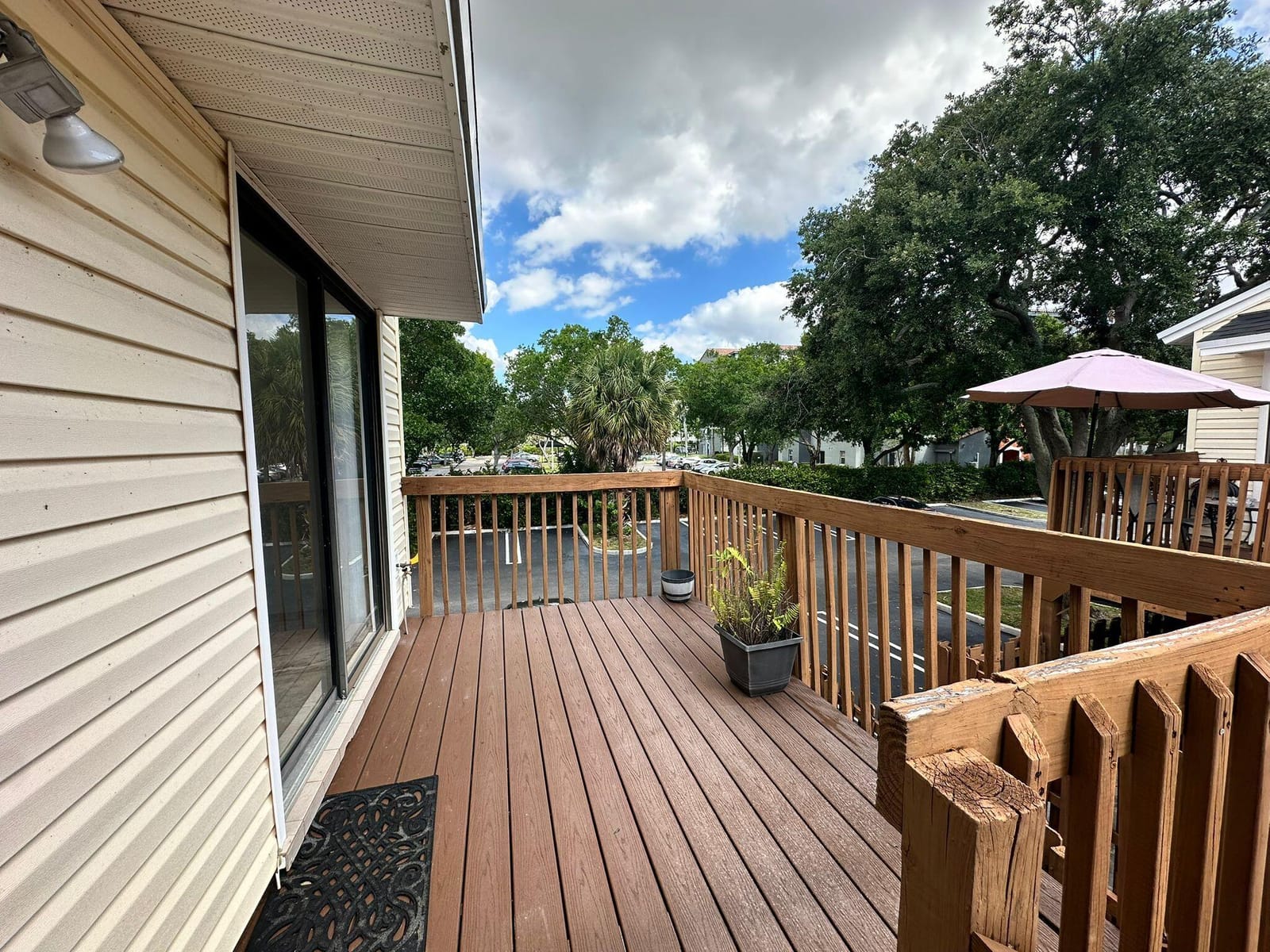 637 Executive Center Drive N 203 — photo 4