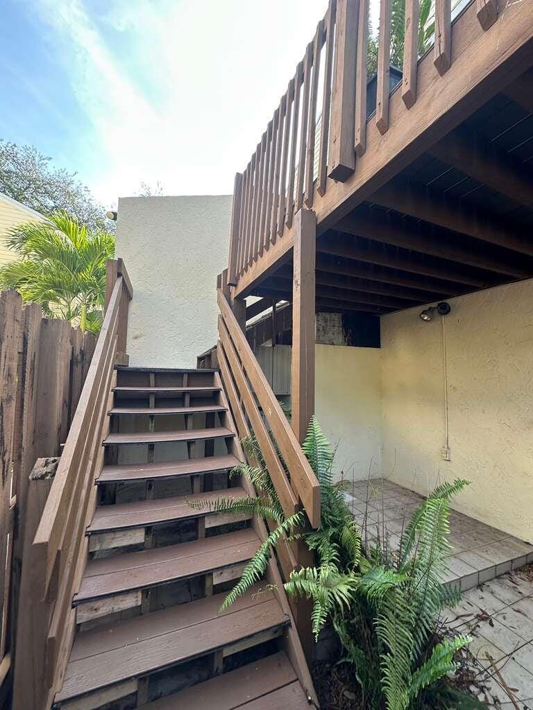 637 Executive Center Drive N 203 — photo 7