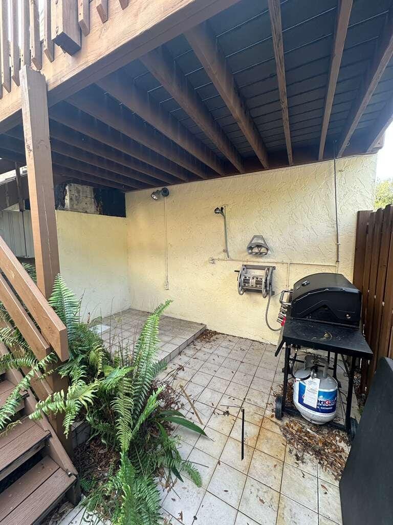 637 Executive Center Drive N 203 — photo 8