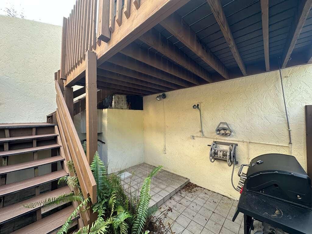 637 Executive Center Drive N 203 — photo 10