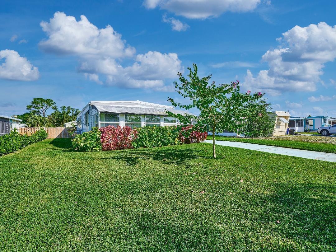 7829 SE Eagle Avenue, Hobe Sound, FL 33455
