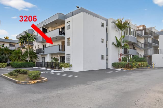 2465 SW 18th Avenue 3206, sold in Grove Gardens, Miami, FL