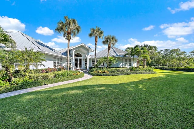 105 Harbor Way, sold in Jupiter Island, Jupiter Island, FL