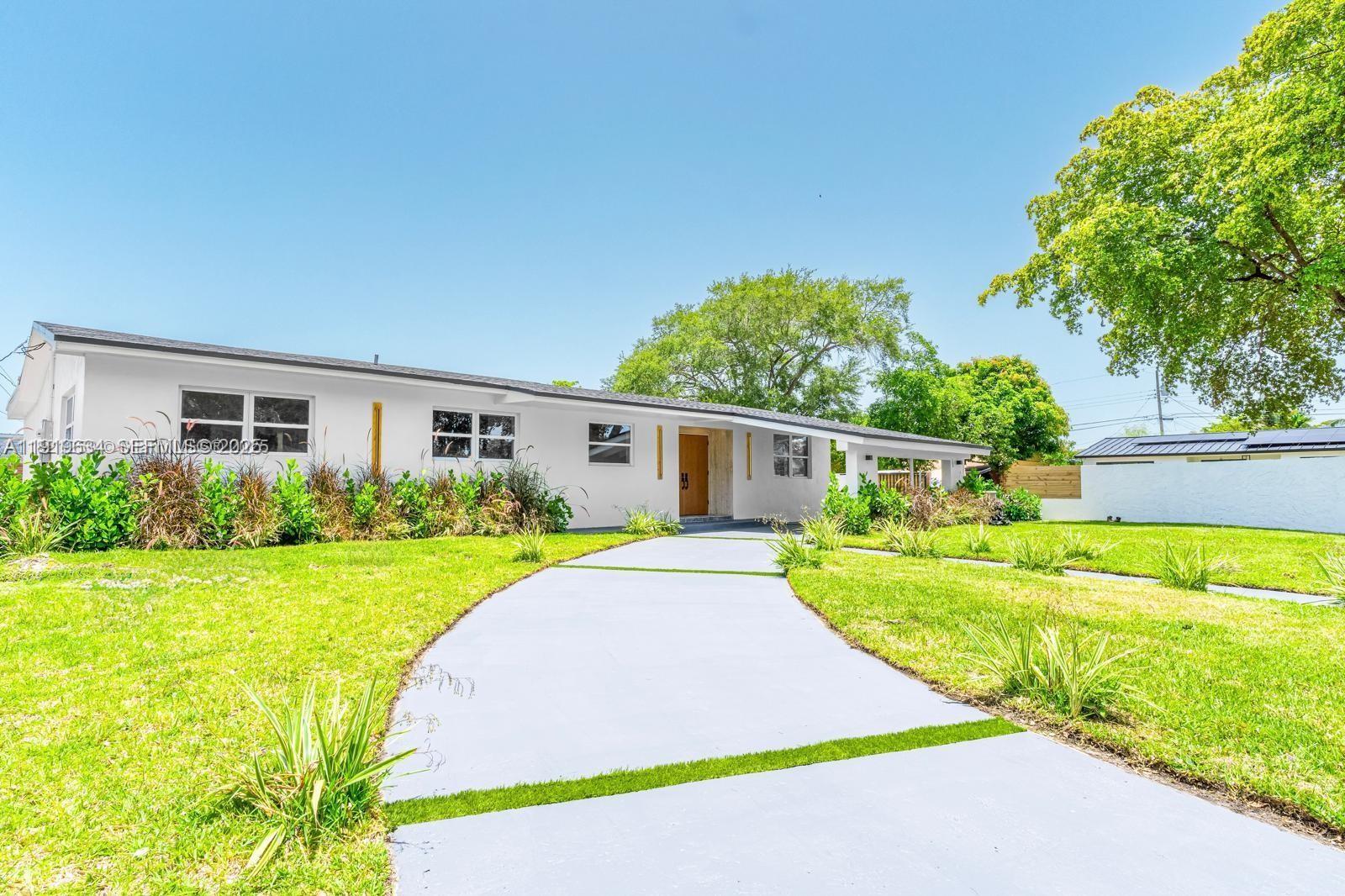 19661 NE 10th Place, Miami, FL 33179, Miami