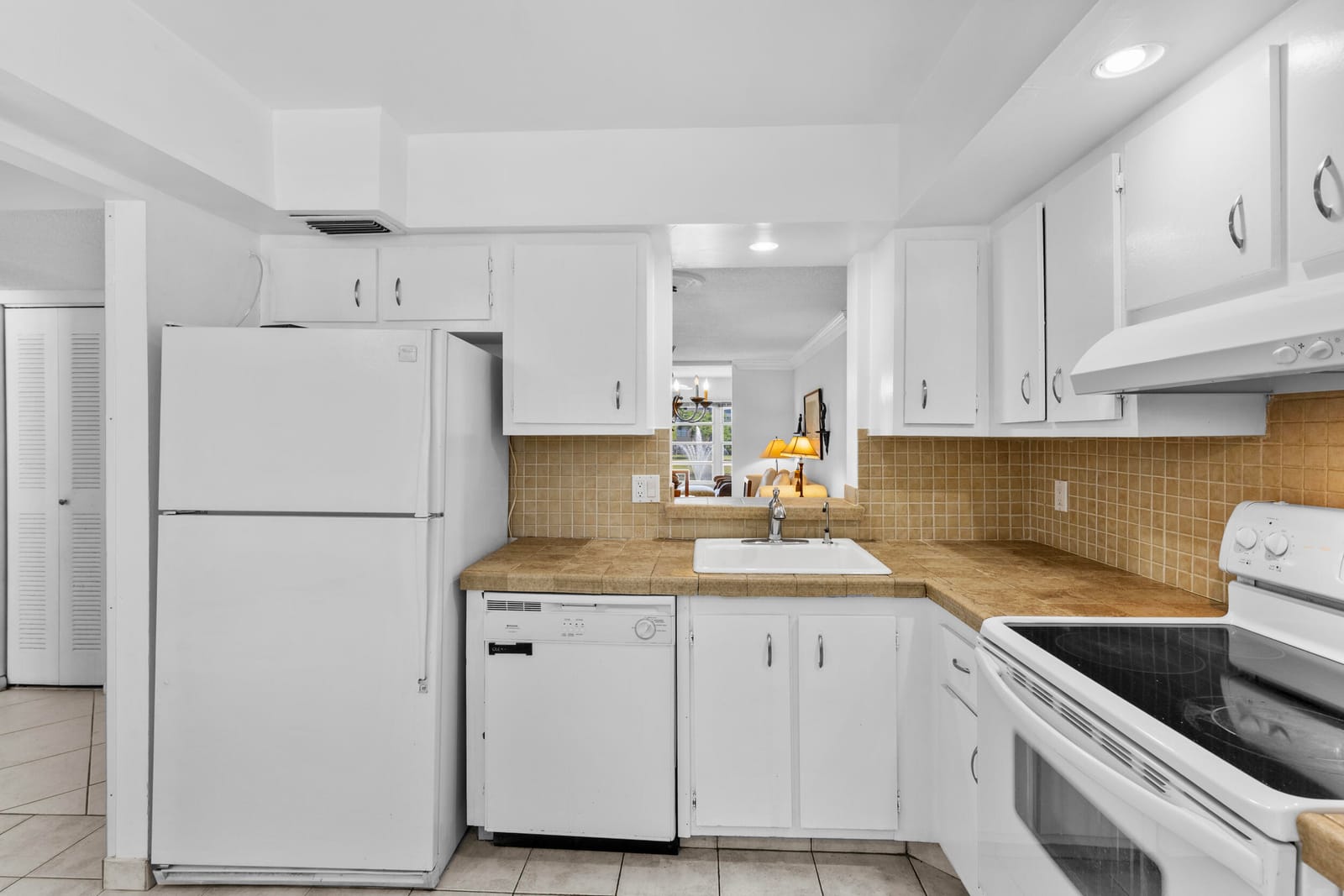 27 Abbey Lane 205, Delray Beach, FL 33446 photo 4