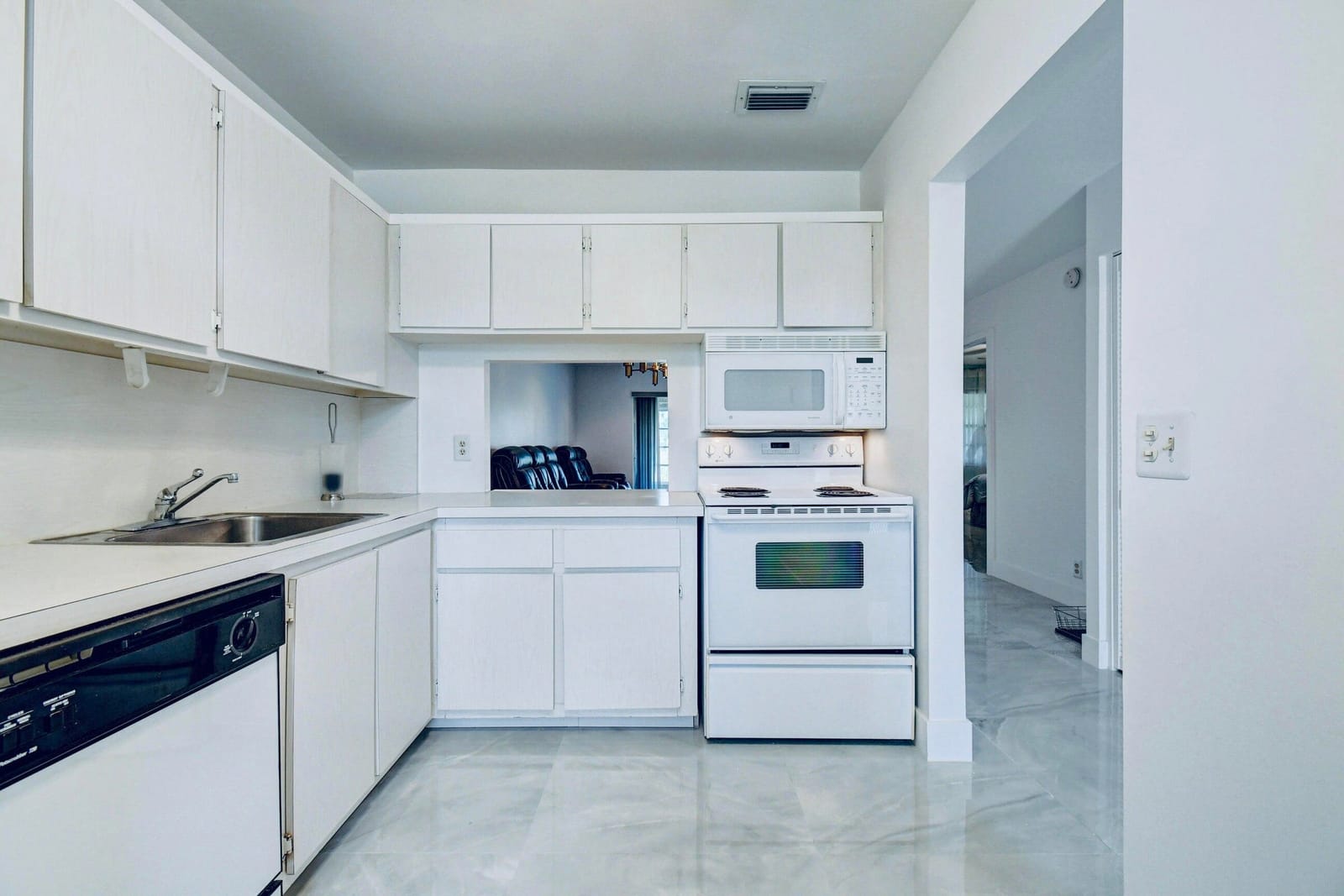 159 Lake Meryl Drive — photo 8