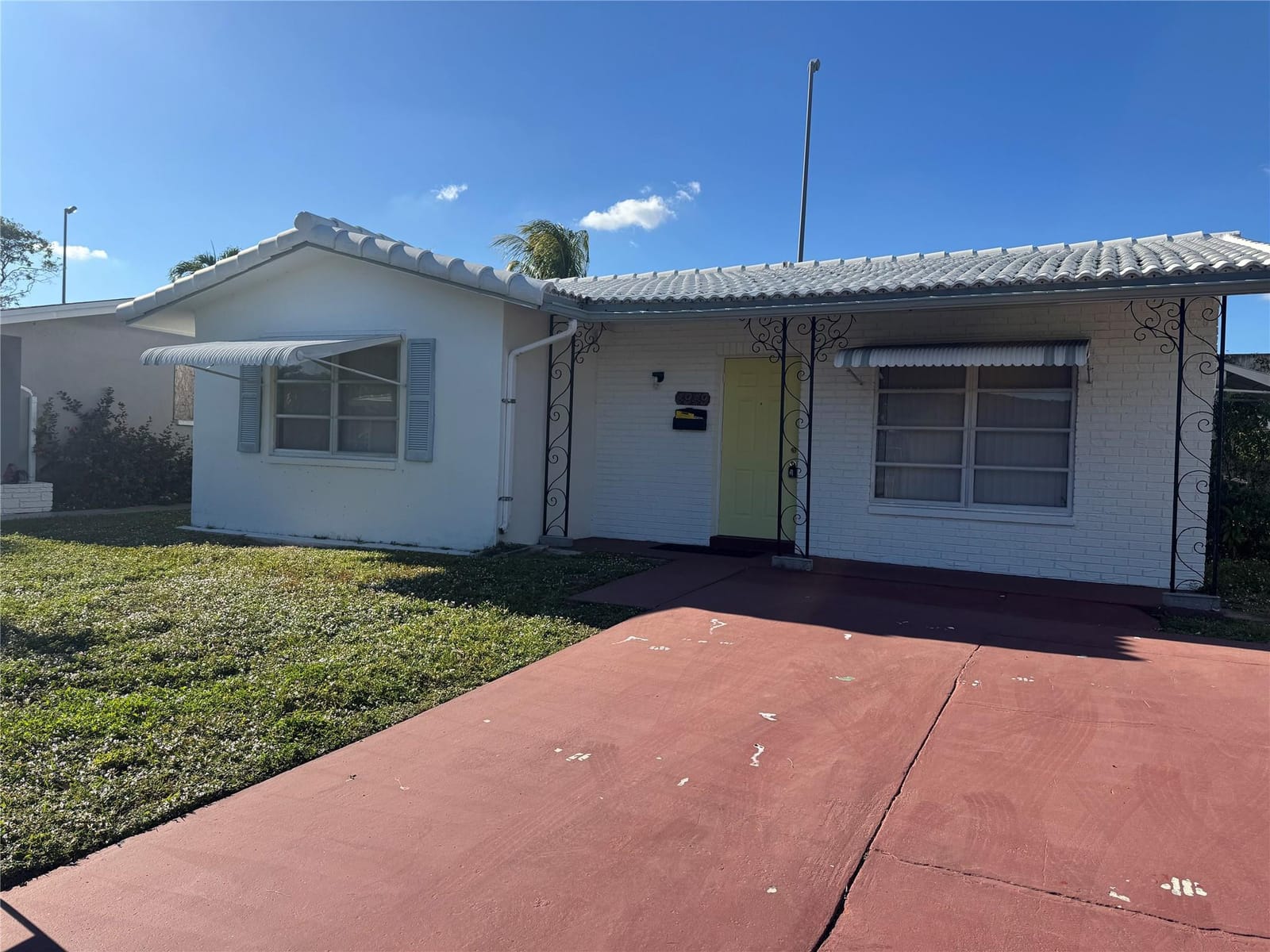 4949 NW 48th Way, Tamarac, FL 33319