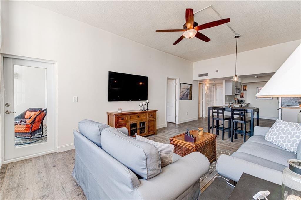 1301 NE Miami Gardens Drive 1721w — photo 10