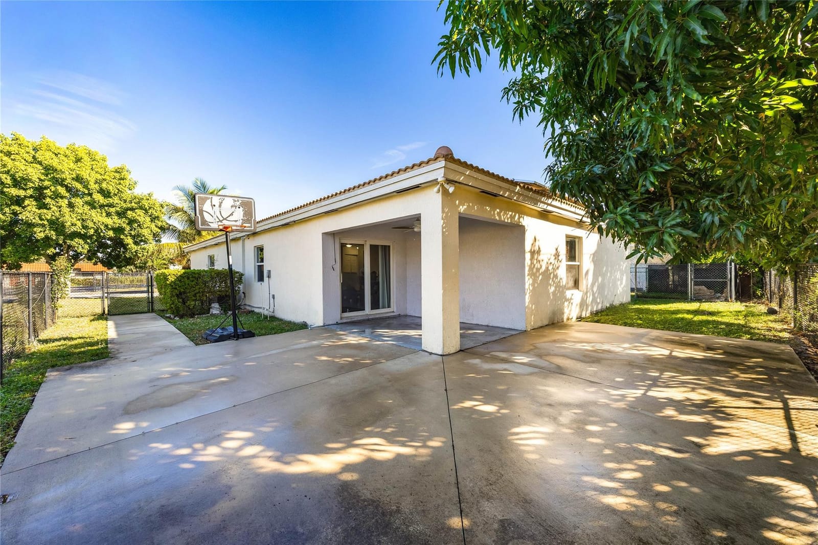 5408 NW 18th Place — photo 5