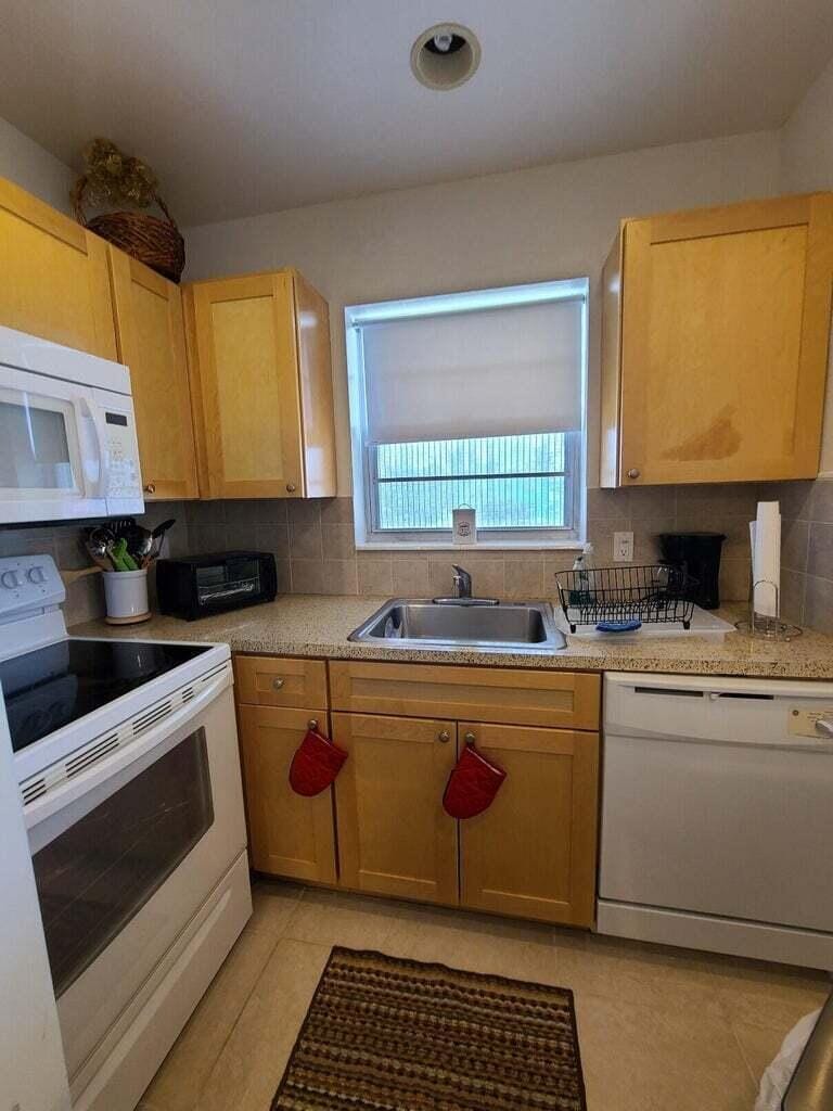 133 Camden F — photo 7