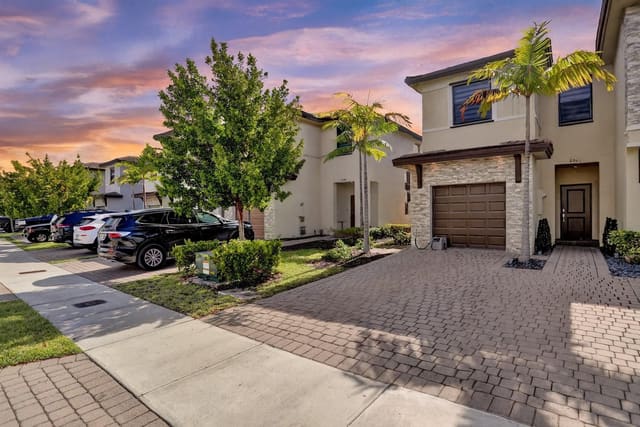 25169 SW 108th Avenue, Homestead, FL 33032