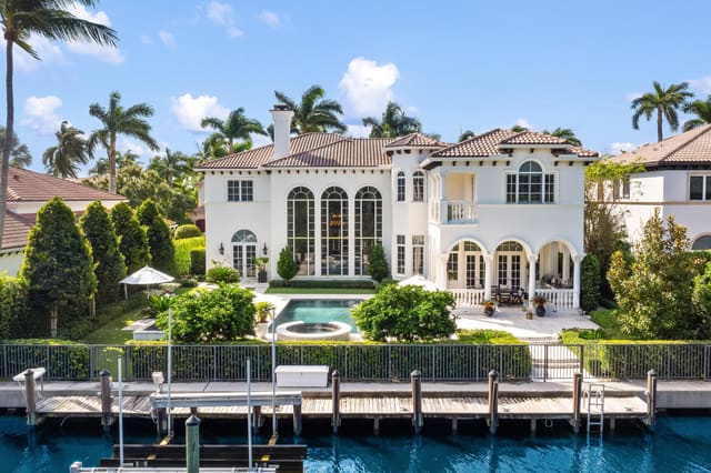 853 Harbour Isle Place, sold in Harbour Isles, North Palm Beach, FL